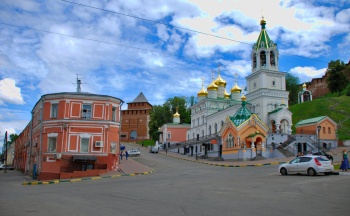 Церковь Рождества Иоанна Предтечи на площади Народного Единства в Нижнем Новгороде