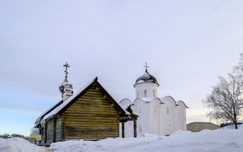 Церковь Димитрия Солунского в Старой Ладоге зимой
