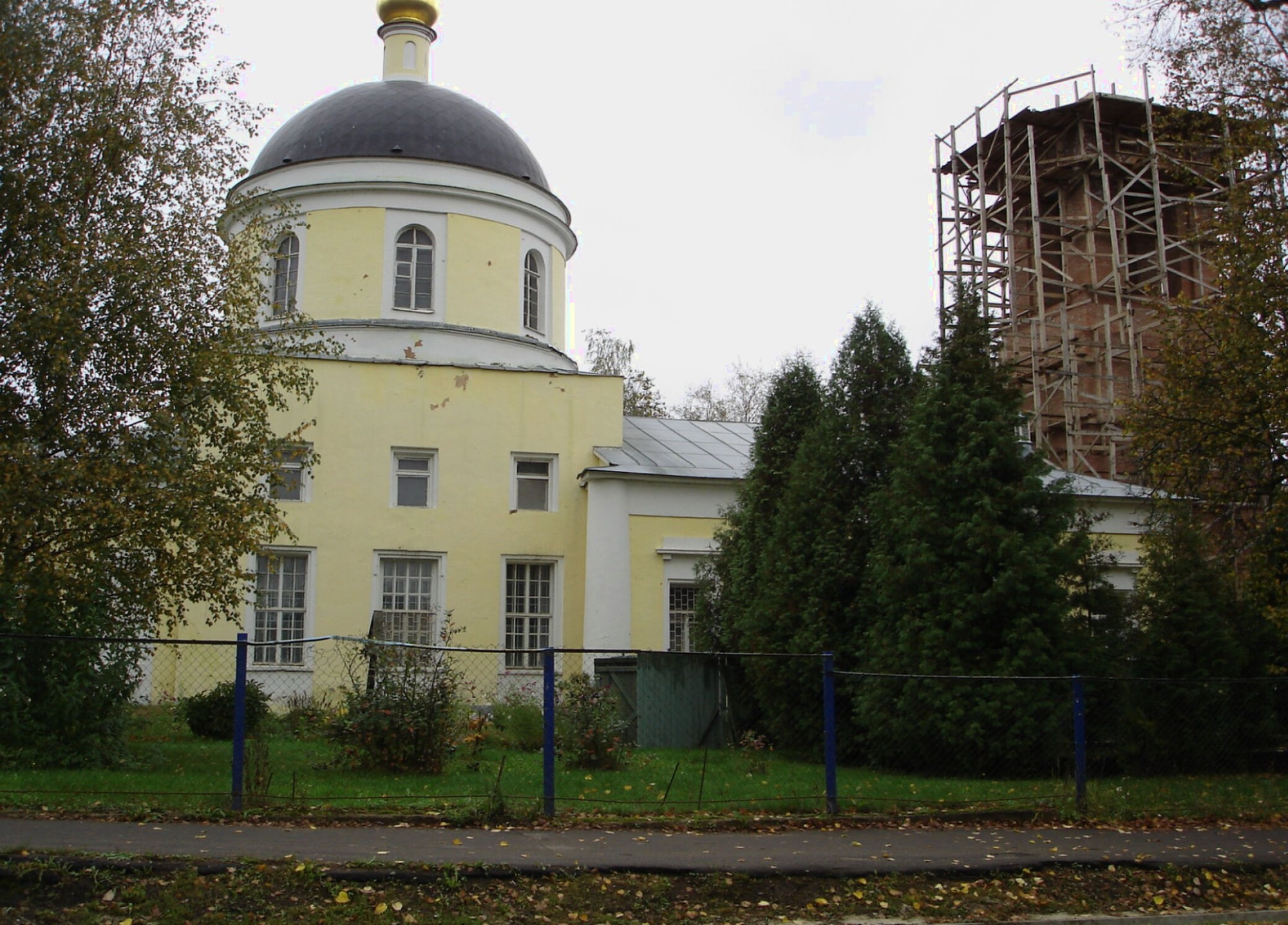 Церковь Троицы Живоначальной в селе Назарьево