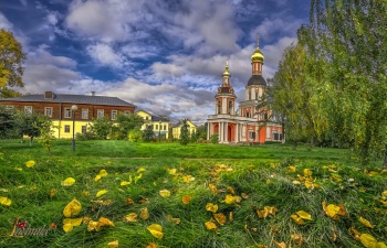 Храм Троицы Живоначальной в усадьбе Свиблово