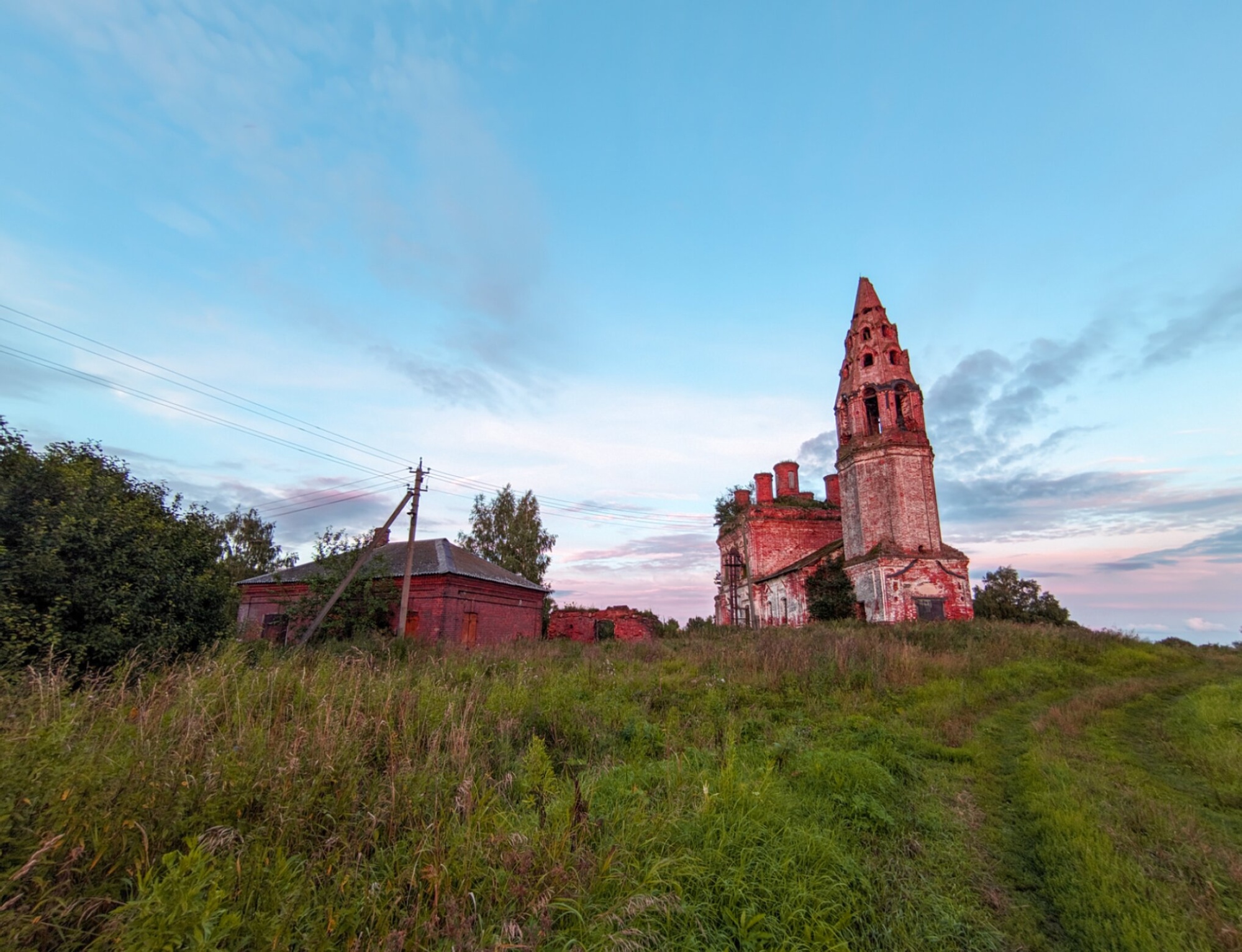 Церковь Боголюбской иконы Божией Матери в селе Великое