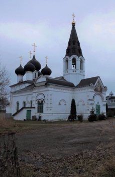Церковь Троицы Живоначальной в Норском