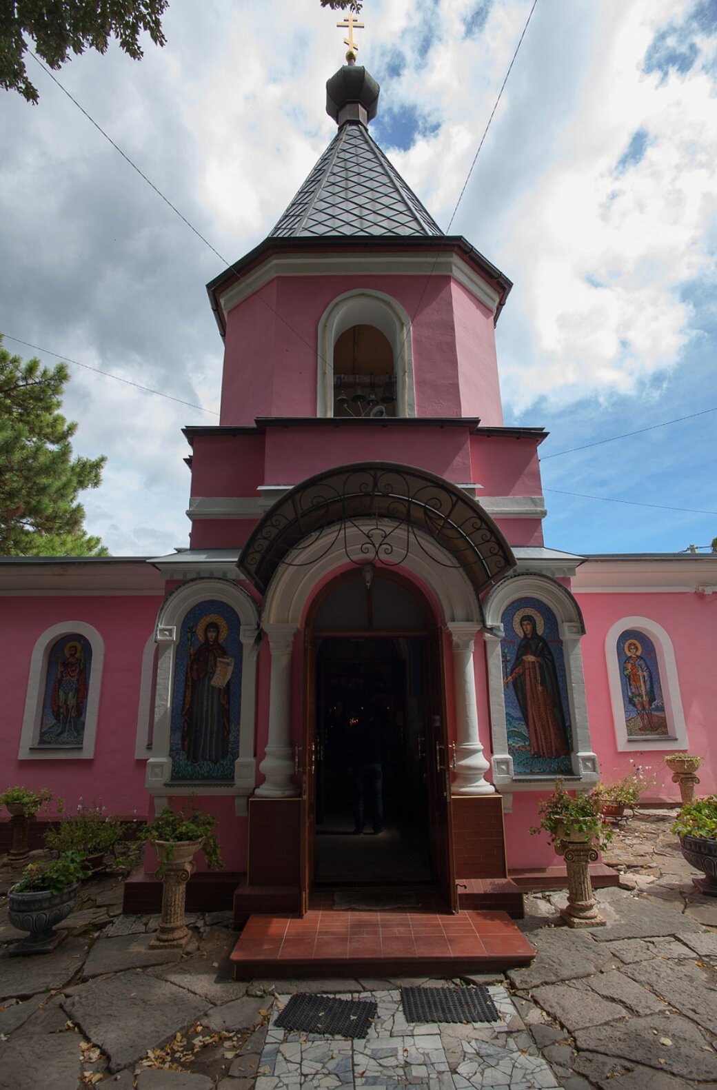 Свято-Троицкий Параскевиевский Топловский женский монастырь в Крыму