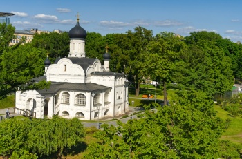 Церковь Зачатия праведной Анны, что в Углу: древний храм в сердце Зарядья