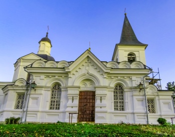 Церковь Воскресения Христова в Тарусе