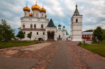Троицкий собор Ипатьевского монастыря в Костроме