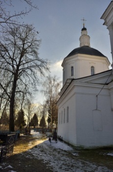 Церковь Тихвинской иконы Божией Матери в селе Авдотьино зимой