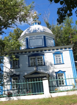 Храм святого мученика Гурия в селе Петьялы