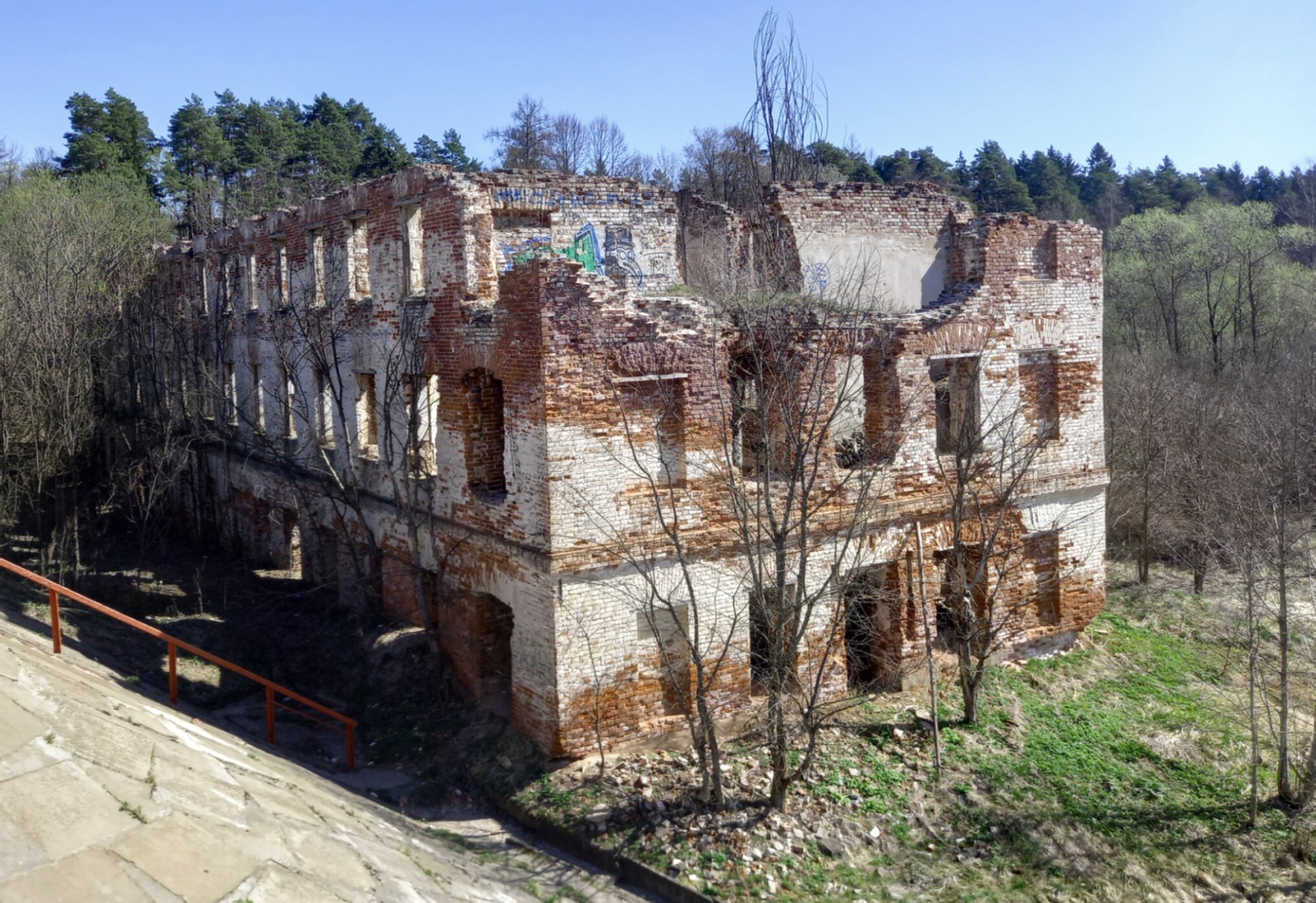 Церковь Обновления храма Воскресения Христова в Юрлово