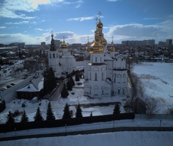 Свято-Троицкий мужской монастырь в Тюмени: зимняя аэросъемка