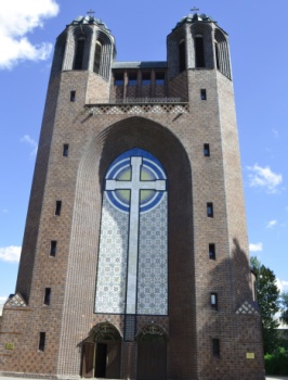 Крестовоздвиженский собор (бывшая кирха Креста) в Калининграде