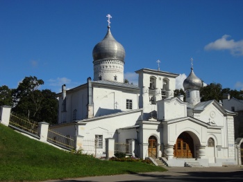 Храм Преподобного Варлаама Хутынского на Званице