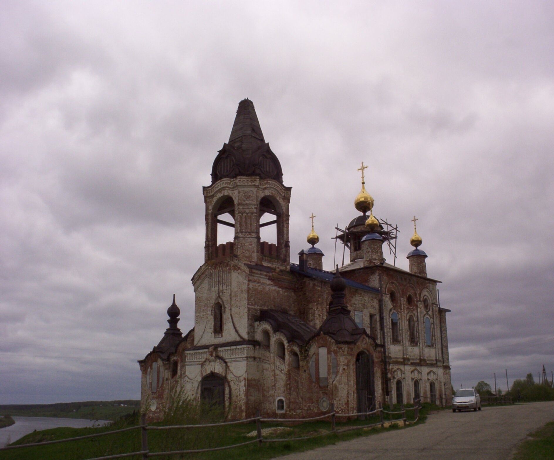Богоявленский храм в деревне Ляли - памятник православной архитектуры
