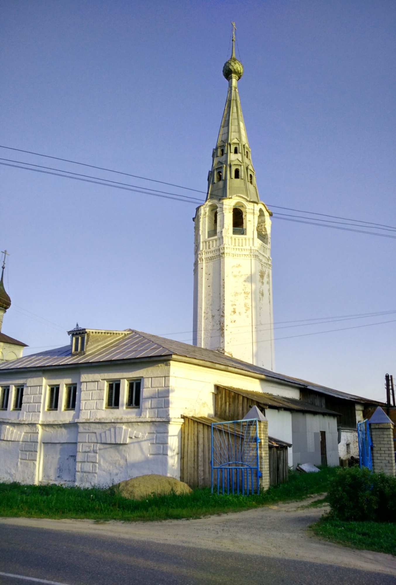 Церковь Троицы Живоначальной в селе Писцово