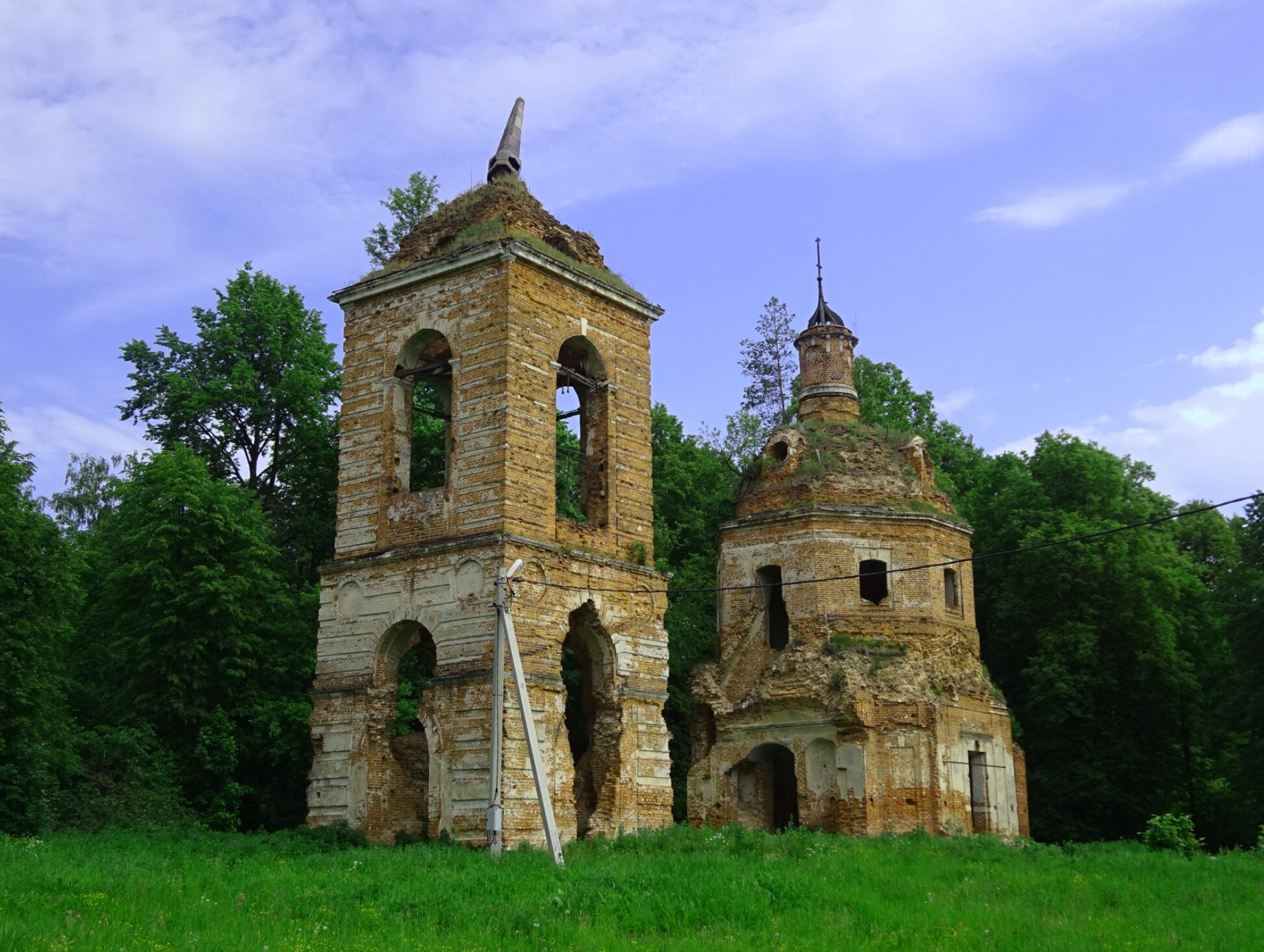 Церковь Иоанна Воина в селе Куртино - исторические руины православного храма