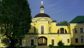 Спасская надвратная церковь Христорождественского монастыря в Твери