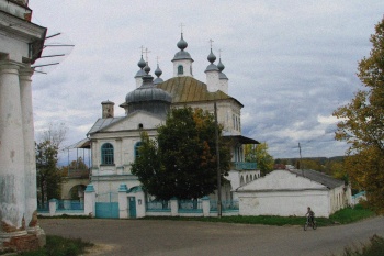Троицко-Знаменская церковь в Лежнево