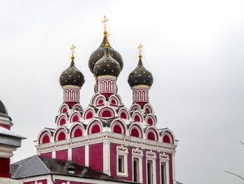 Храм Тихвинской иконы Божией Матери в Алексеевском на фотографии