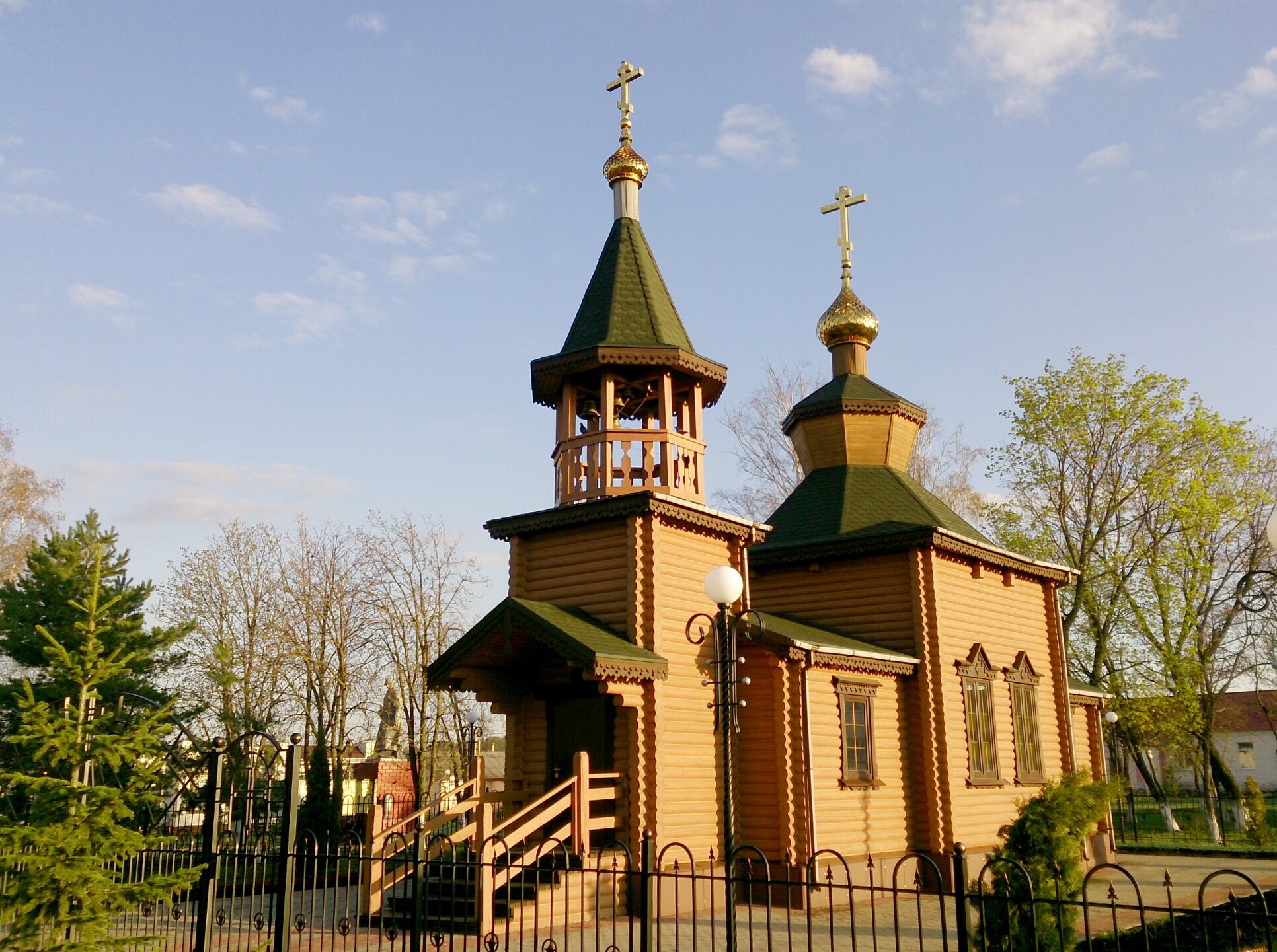 Церковь Воздвижения Креста Господня в селе Петровка