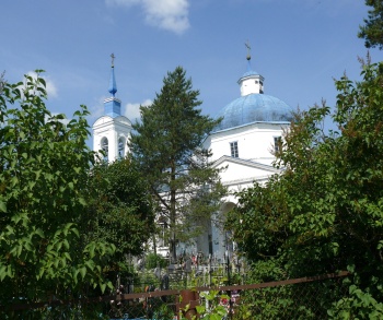 Церковь Святого Духа в селе Батецкий