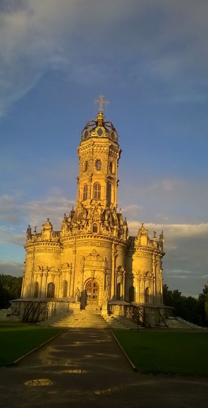 Знаменская церковь и усадебный дом в Дубровицах