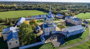 Введено-Оятский женский монастырь на фотографии