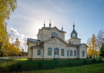 Храм в честь Воздвижения Честного и Животворящего Креста Господня в селе Потняк