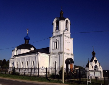 Храм Покрова Пресвятой Богородицы в селе Локотня