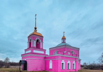 Храм святых первоверховных апостолов Петра и Павла в селе Новокрасивое