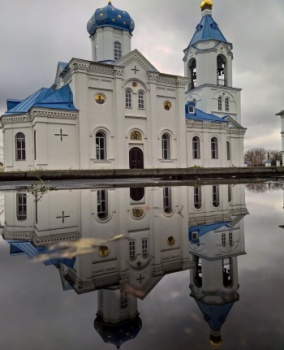 Храм в честь Владимирской иконы Божией Матери в Вишенках