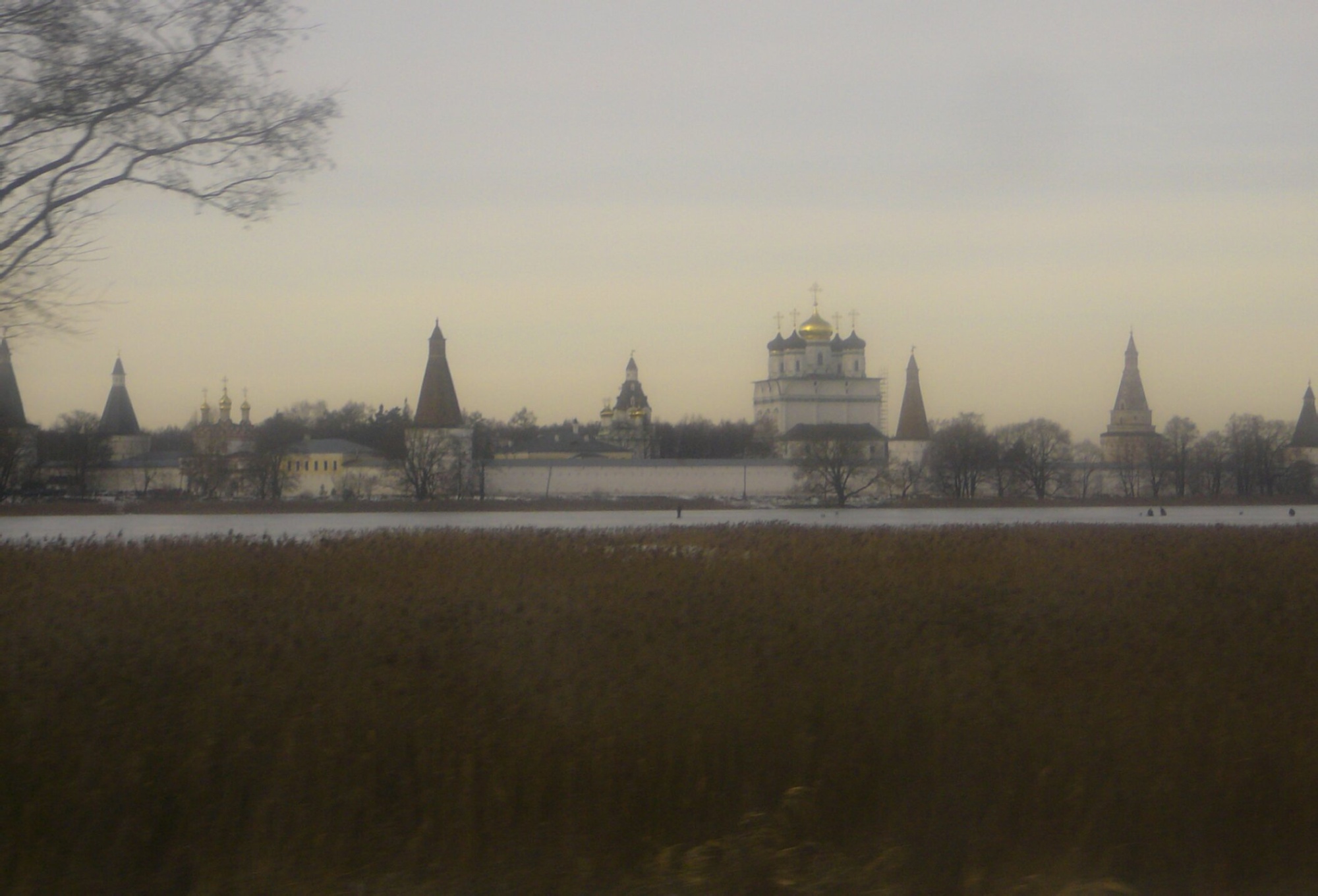 Иосифо-Волоцкий монастырь — зимняя святыня Подмосковья