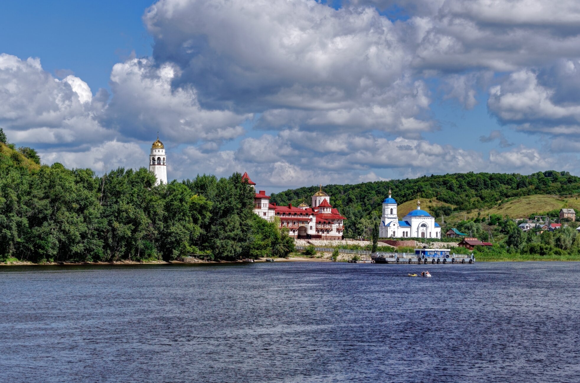 Свято-Богородичный Казанский мужской монастырь на берегу Волги