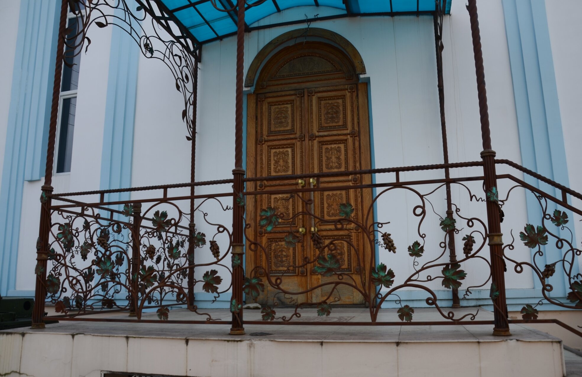 Входная группа Храма Покрова Пресвятой Богородицы в Краснодаре