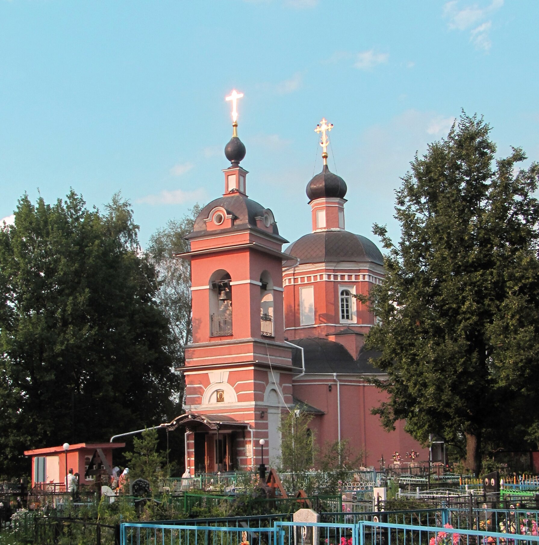 Храм Введения во храм Пресвятой Богородицы в Черневе
