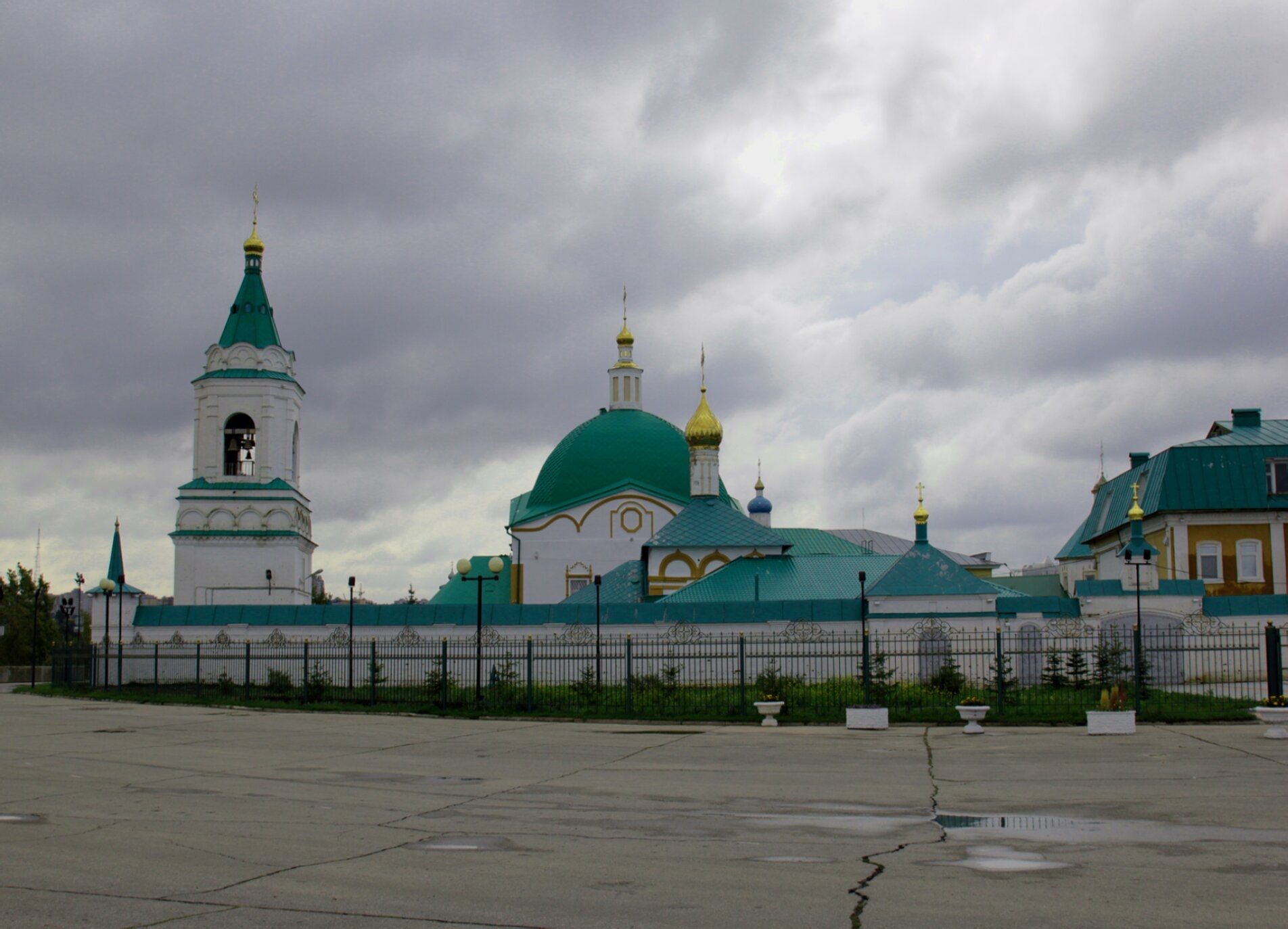 Свято-Троицкий мужской монастырь в Чебоксарах