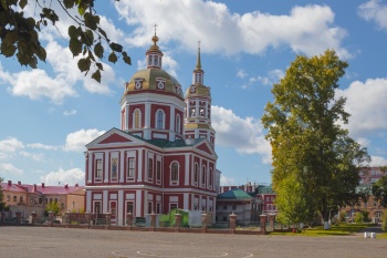 Спасский собор в Кирове: история и архитектура на фото