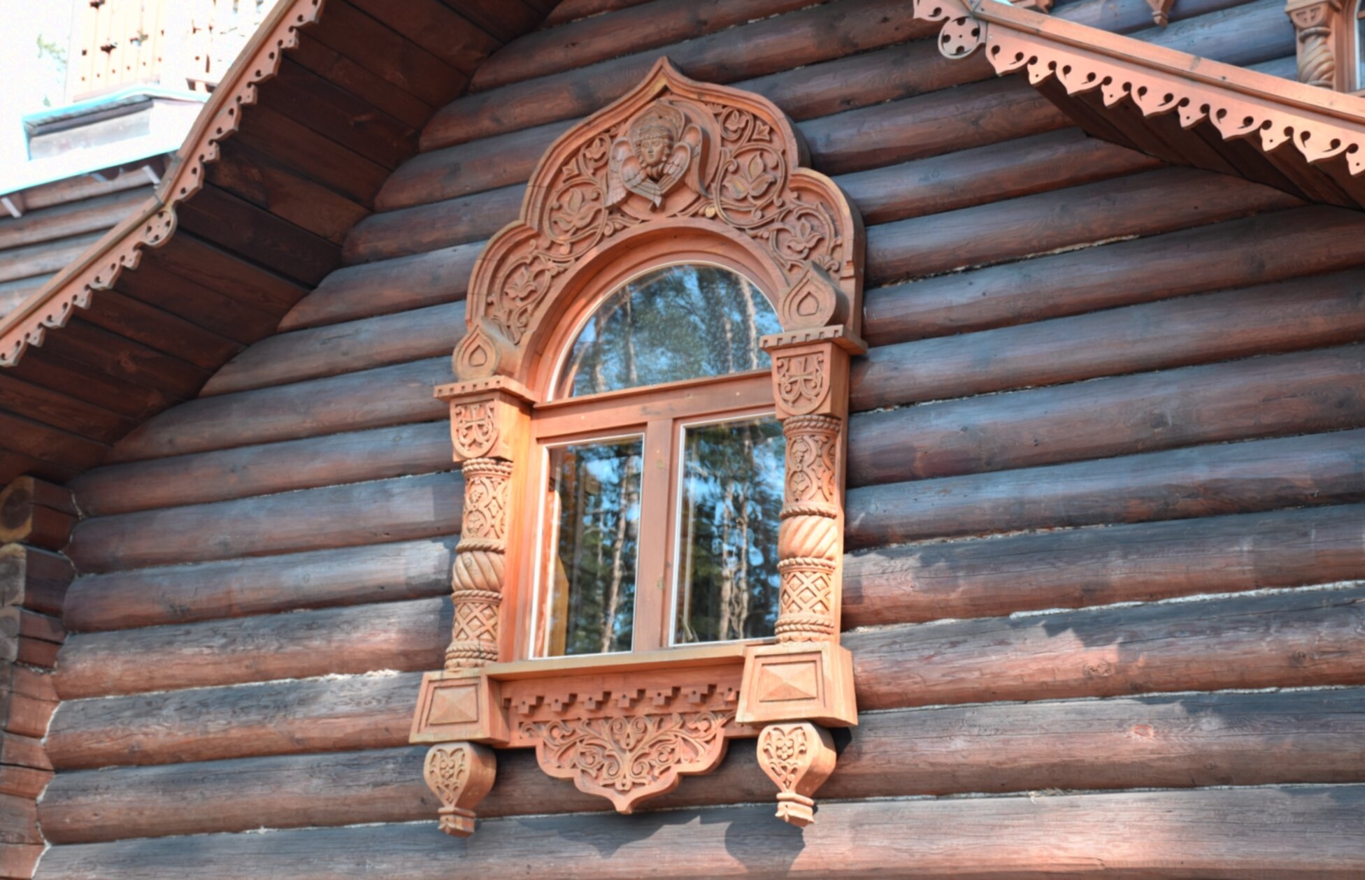 Резные наличники Церкви иконы Божией Матери Коневская