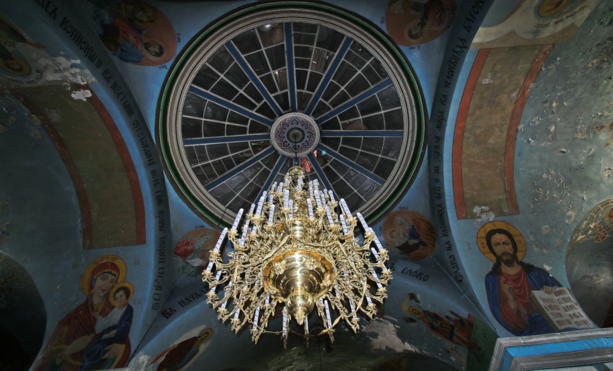 Интерьер Успенского храма в селе Радогощь