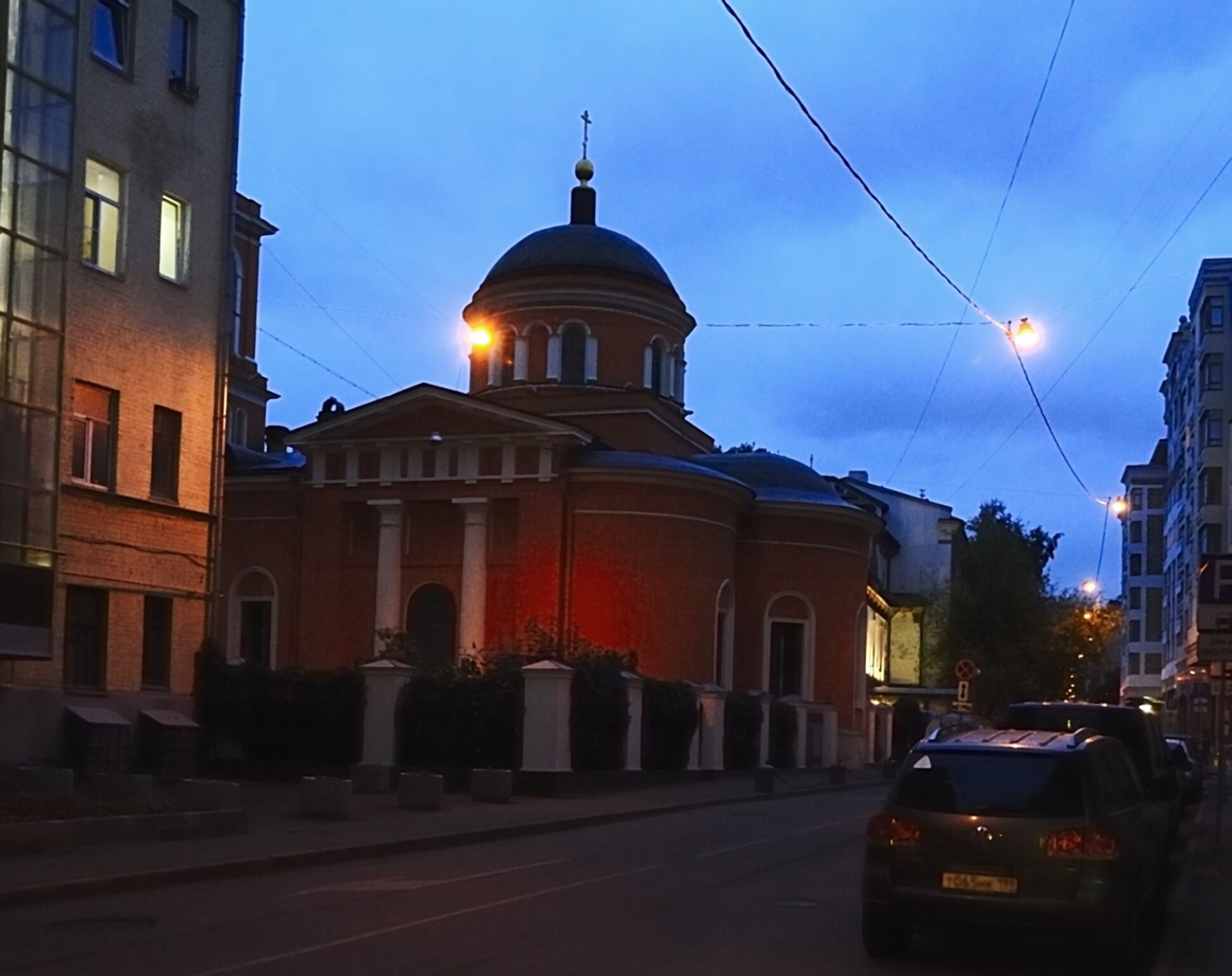 Храм великомученика Георгия Победоносца в Старых Лучниках