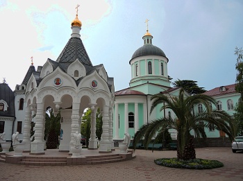 Собор Михаила Архангела в Сочи — главный православный храм города