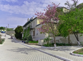 Вид на Свято-Георгиевский монастырь на мысе Фиолент