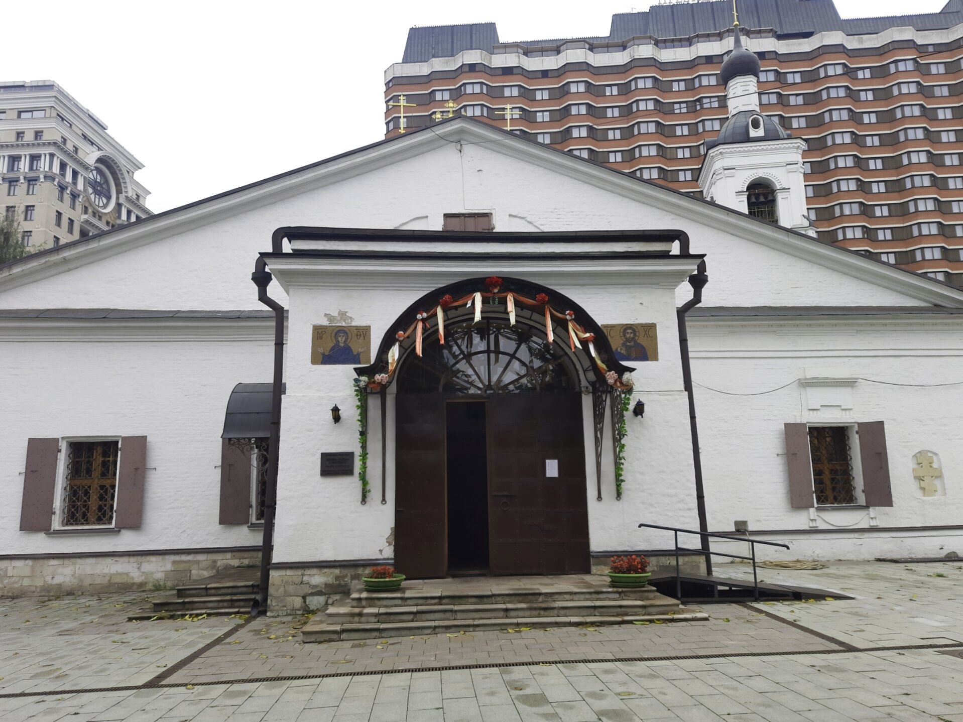 Церковь Николая Чудотворца в Голутвине - православный храм в Москве
