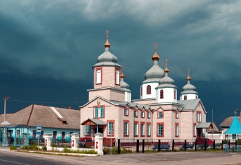 Свято-Никольский кафедральный собор в городе Добруш