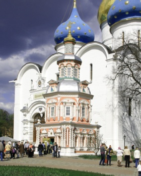 Надкладезная часовня Успенский кладезь в Троице-Сергиевой лавре
