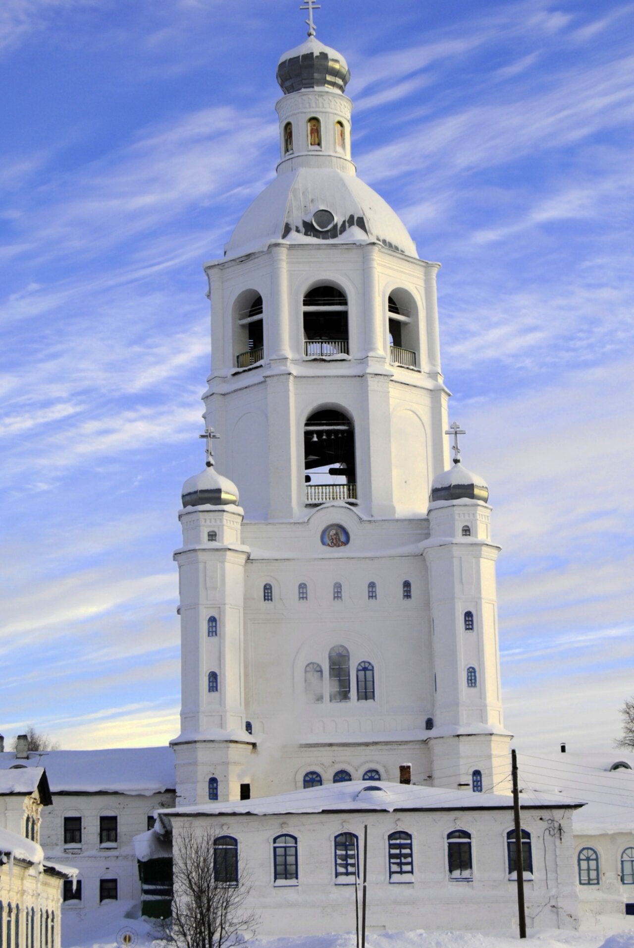 Колокольня с Храмом Успения Пресвятой Богородицы в Троице-Стефано-Ульяновском монастыре