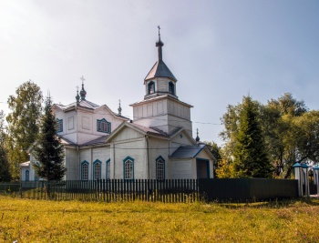 Крестовоздвиженская церковь в селе Потняк