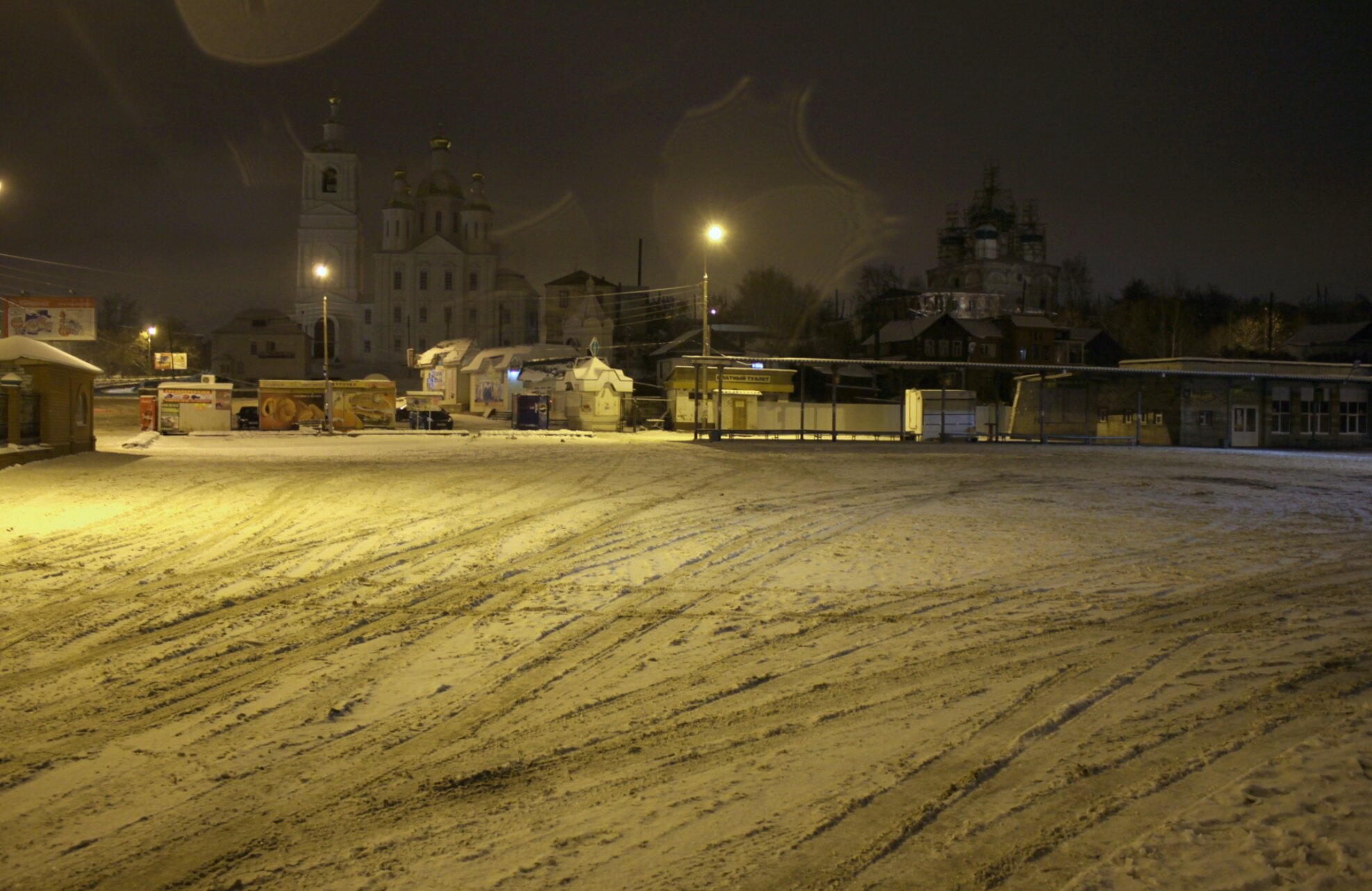 Спасо-Преображенский собор в Арзамасе в зимнюю ночь