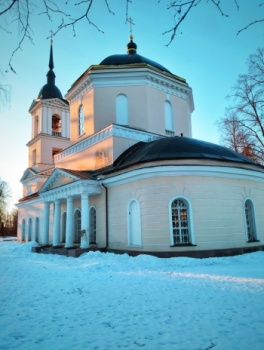 Успенская церковь в селе Истомино