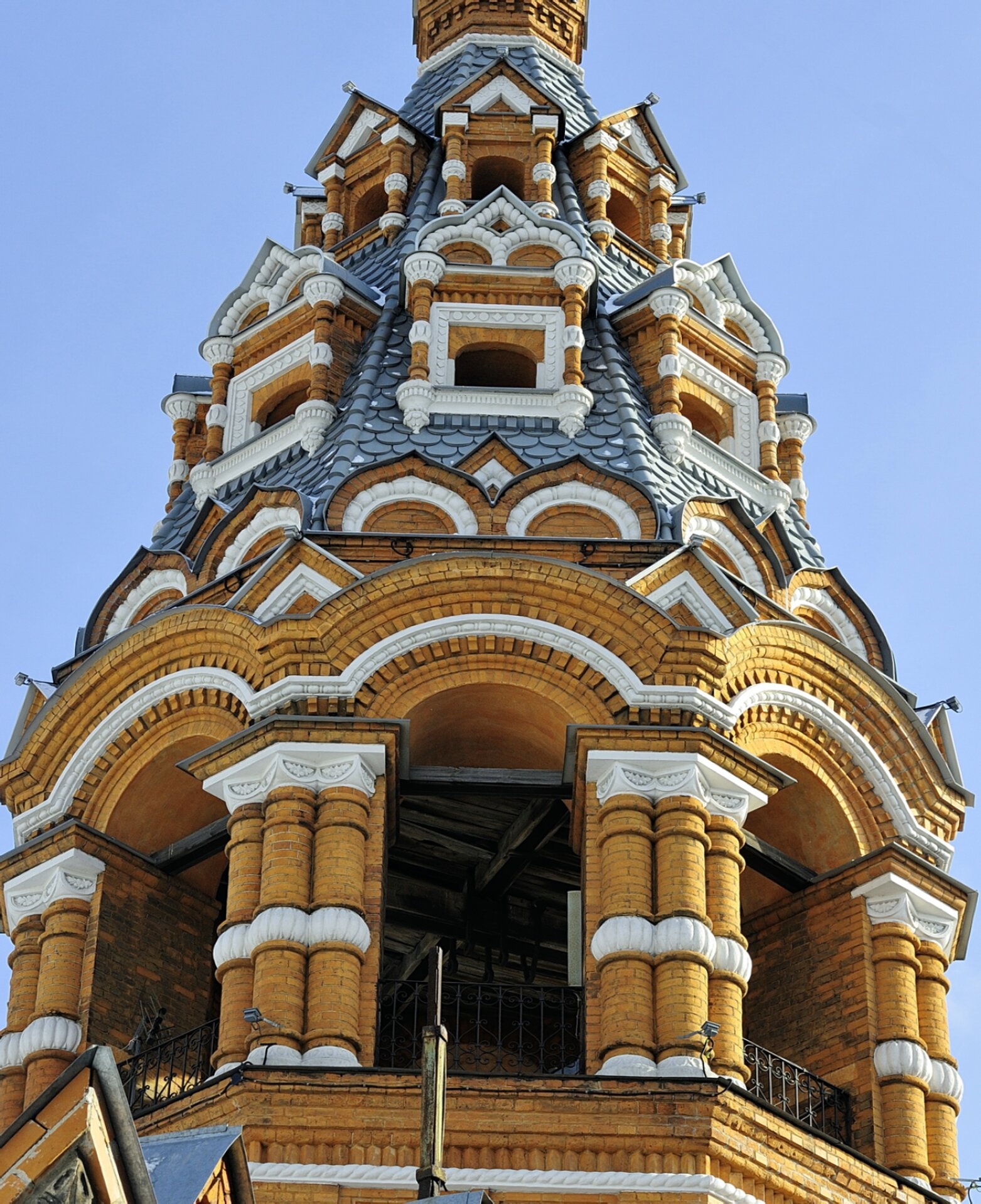 Колокольня церкви Сретения Господня в Ярославле