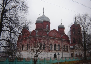 Храм Троицы Живоначальной в селе Внуково